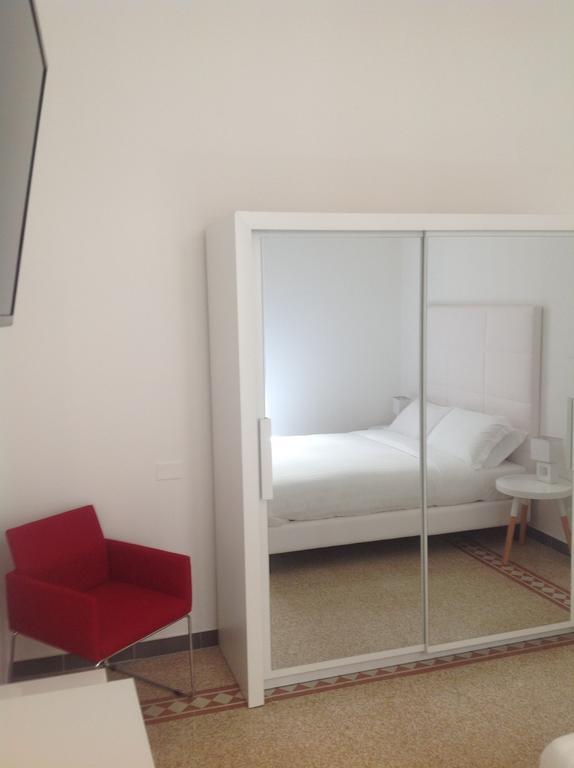 Cagliari D'Amare Via Roma Hotel ภายนอก รูปภาพ