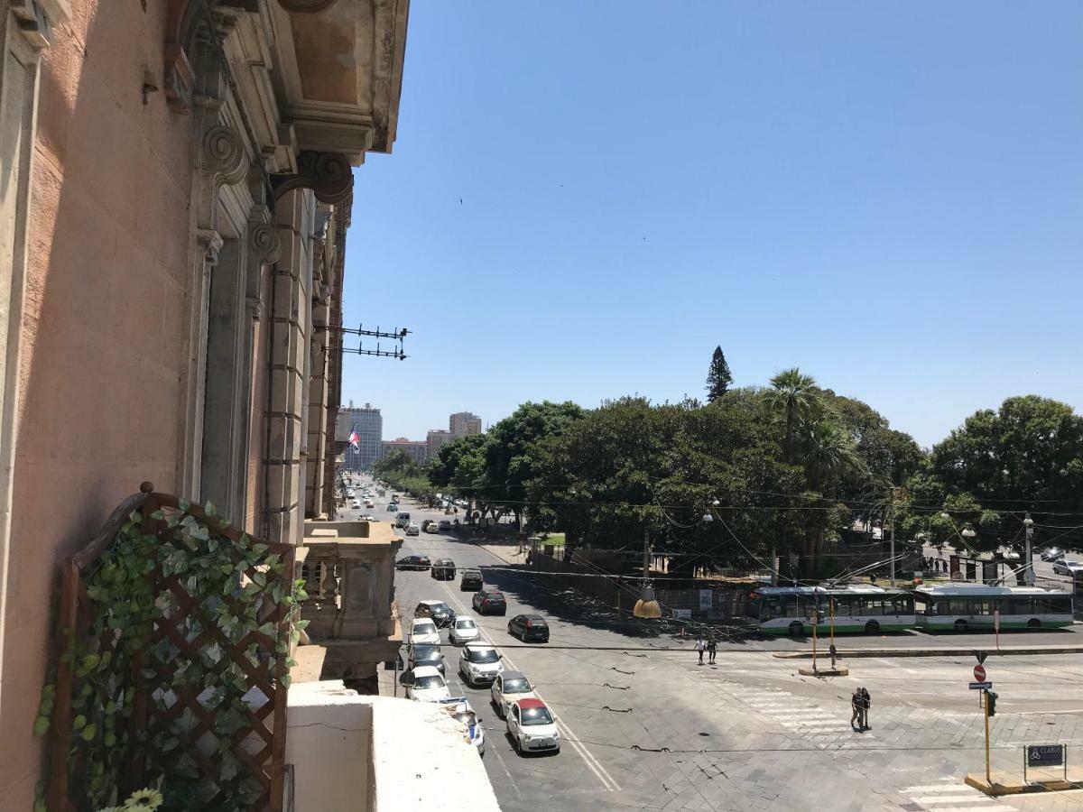 Cagliari D'Amare Via Roma Hotel ภายนอก รูปภาพ