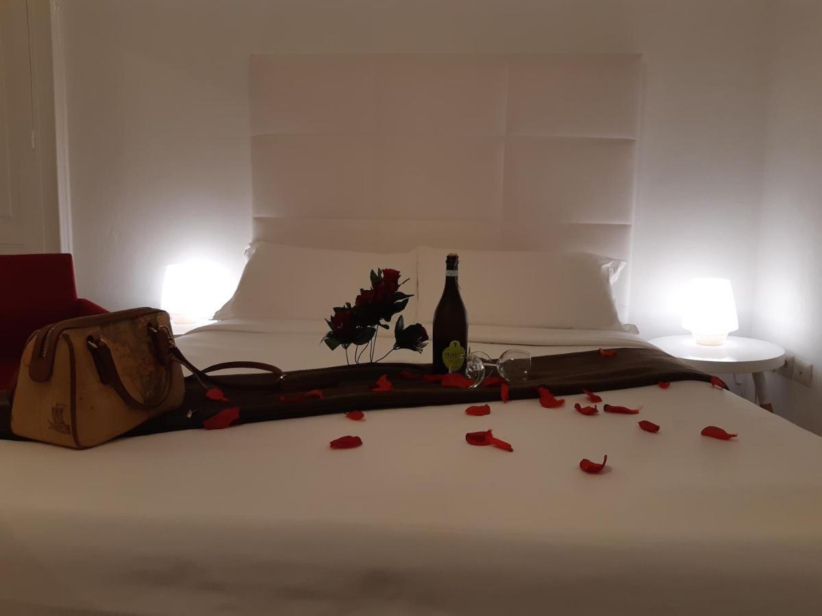 Cagliari D'Amare Via Roma Hotel ภายนอก รูปภาพ