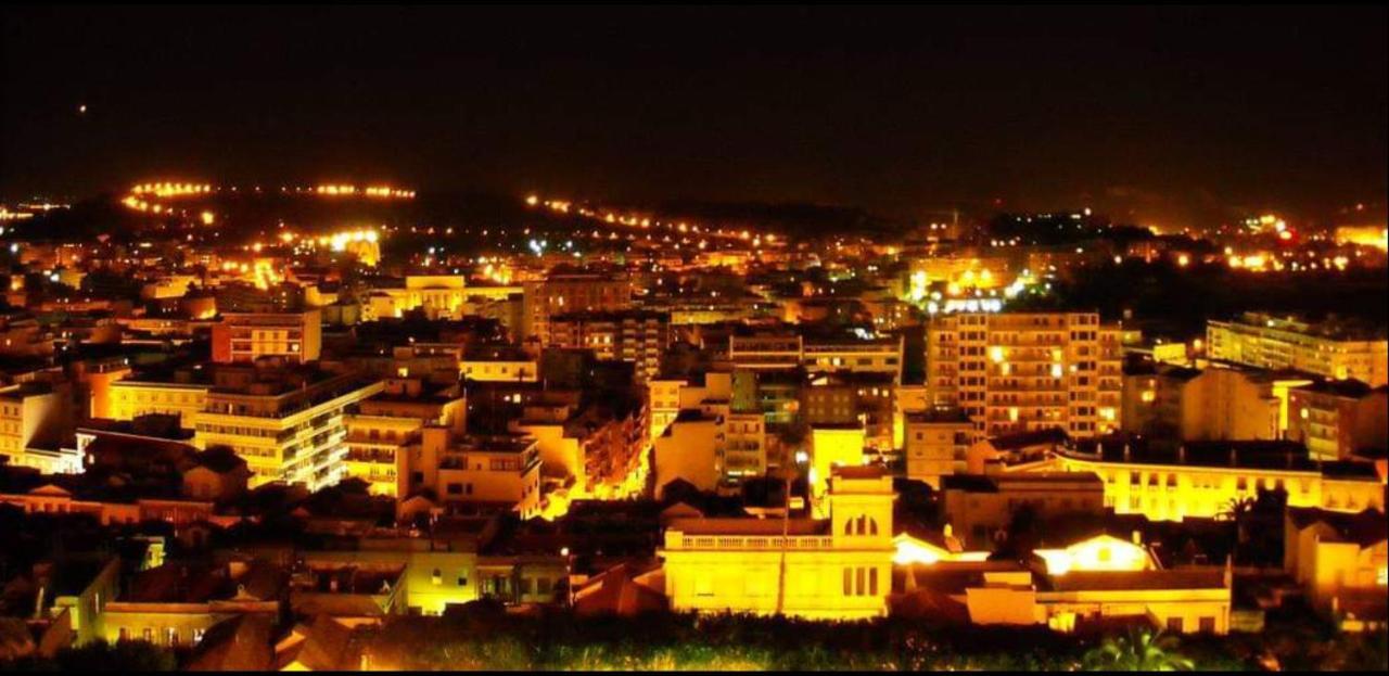 Cagliari D'Amare Via Roma Hotel ภายนอก รูปภาพ